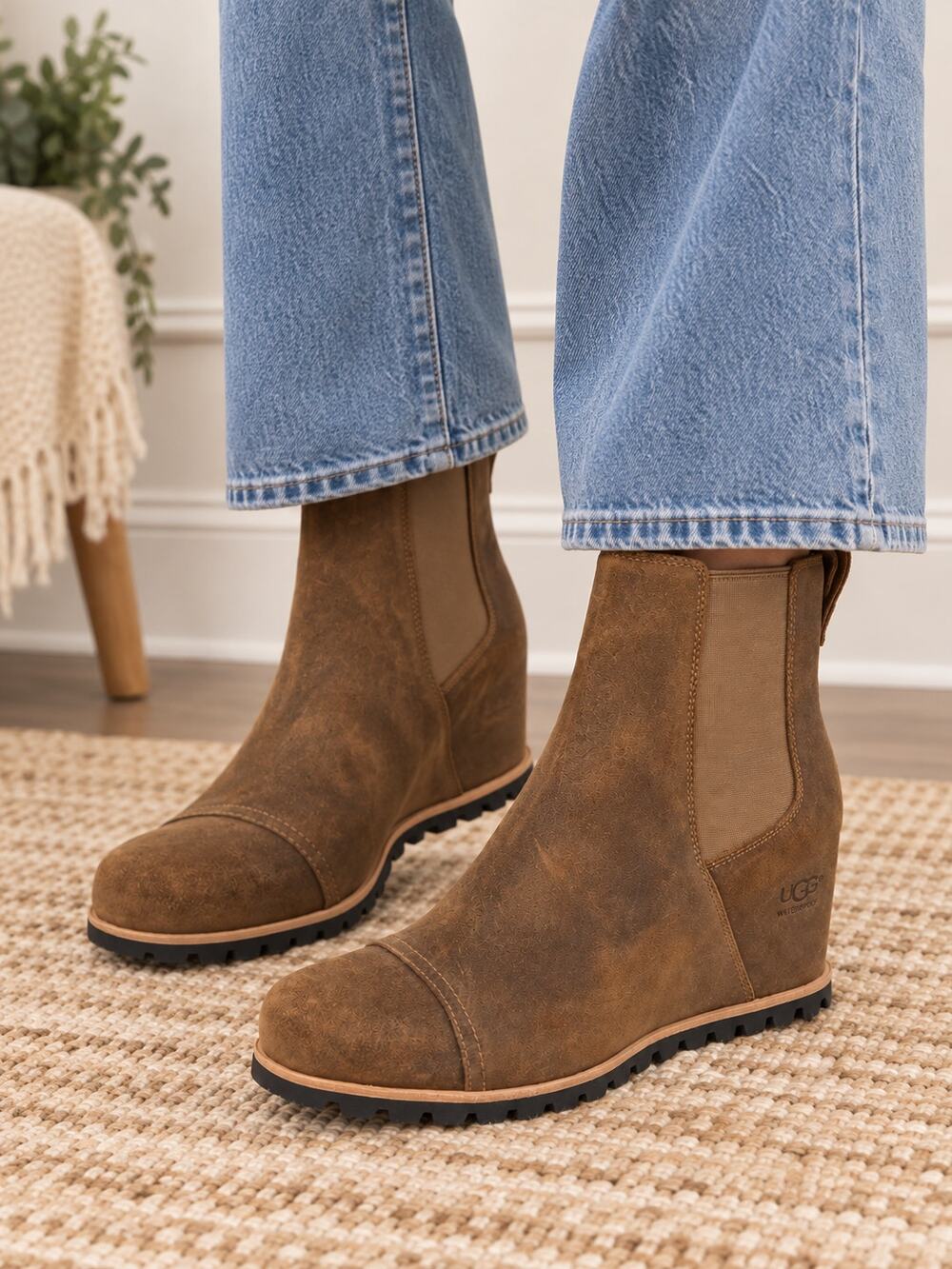 UGG Women's SZ 11 Pax Wedge Boots In Chipmunk Brown Leather NEW